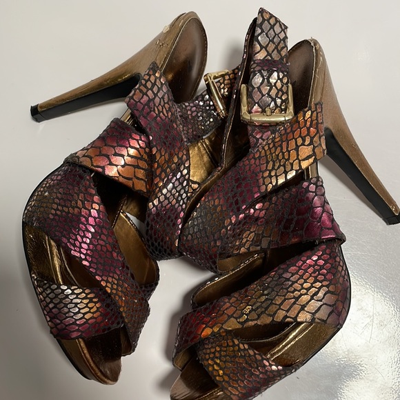 Purple & Gold Love - Picture 3 of 4